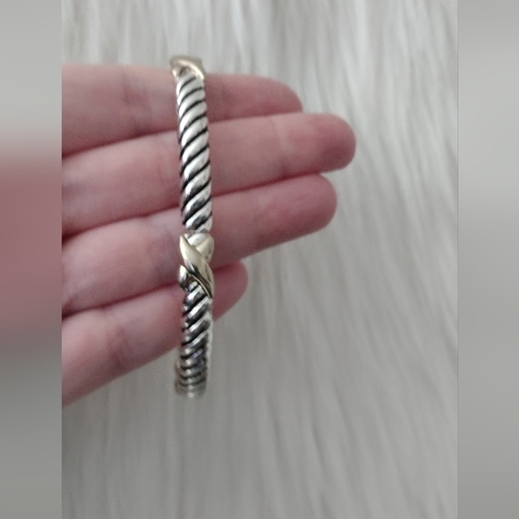 Jewelry - ✨Cute stretchy bracelet ✨